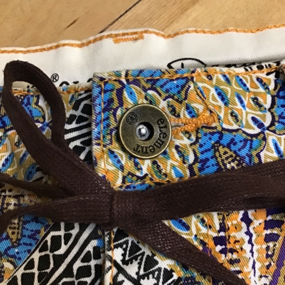 Element denim shorts size 24 - Picture 4 of 7